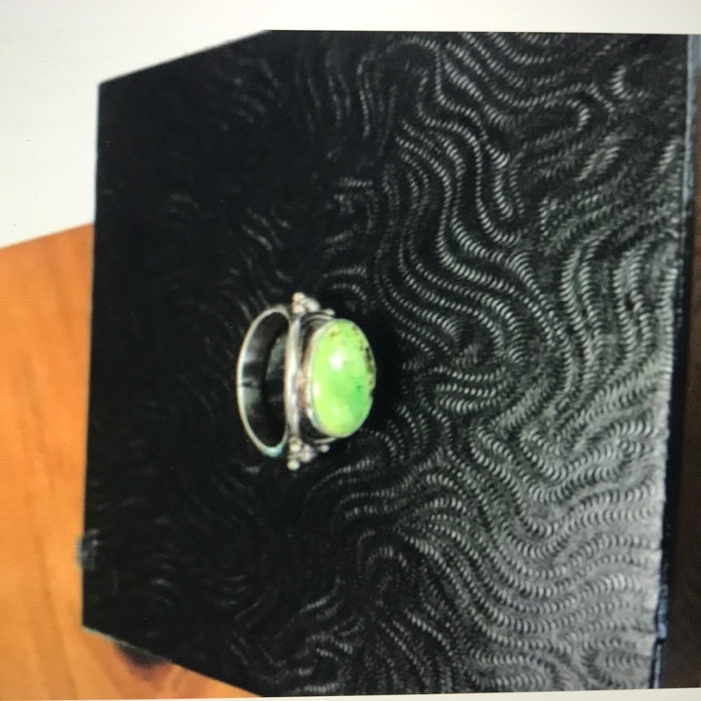 Sterling silver gaspeite ring